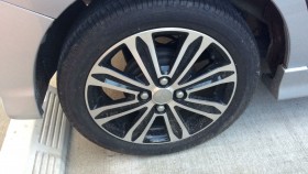 タイヤホイール前