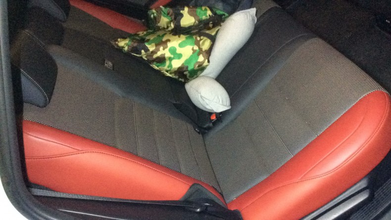 内装後方シート