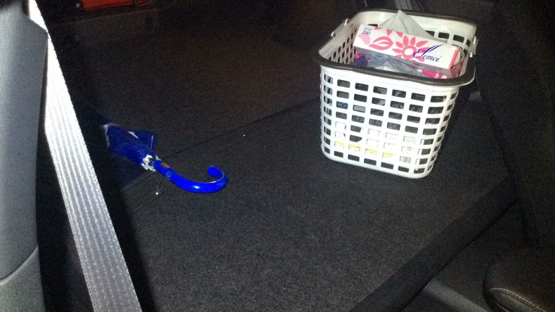 内装後方シート