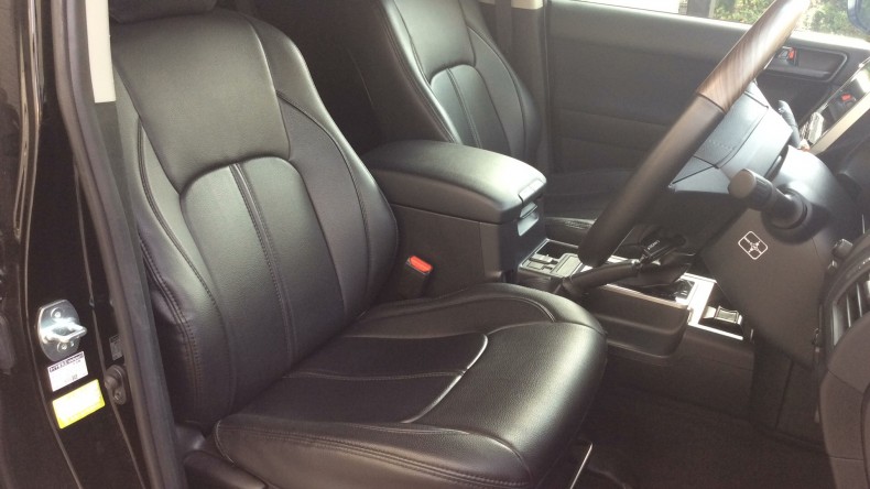 内装前方シート