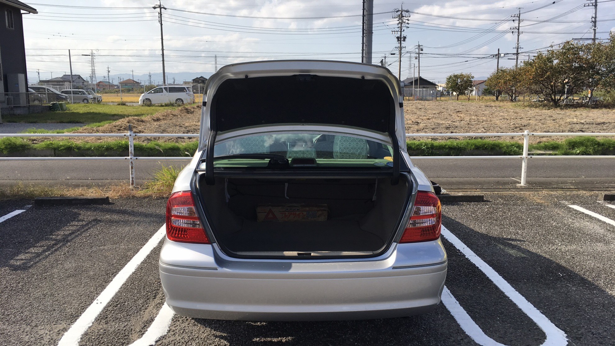 内装トランク