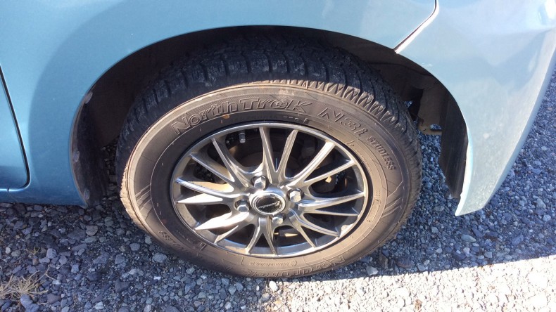 タイヤホイール前