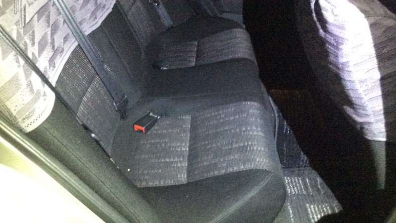 内装後方シート