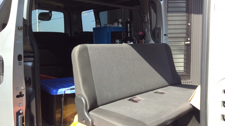 内装後方シート