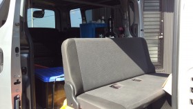 内装後方シート