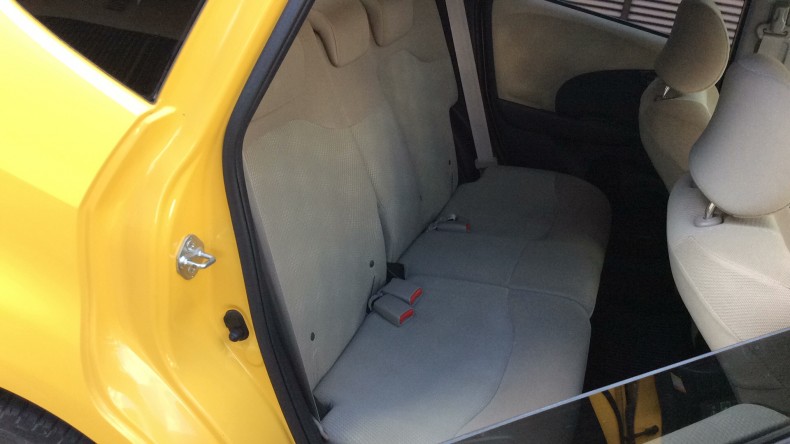 内装後方シート