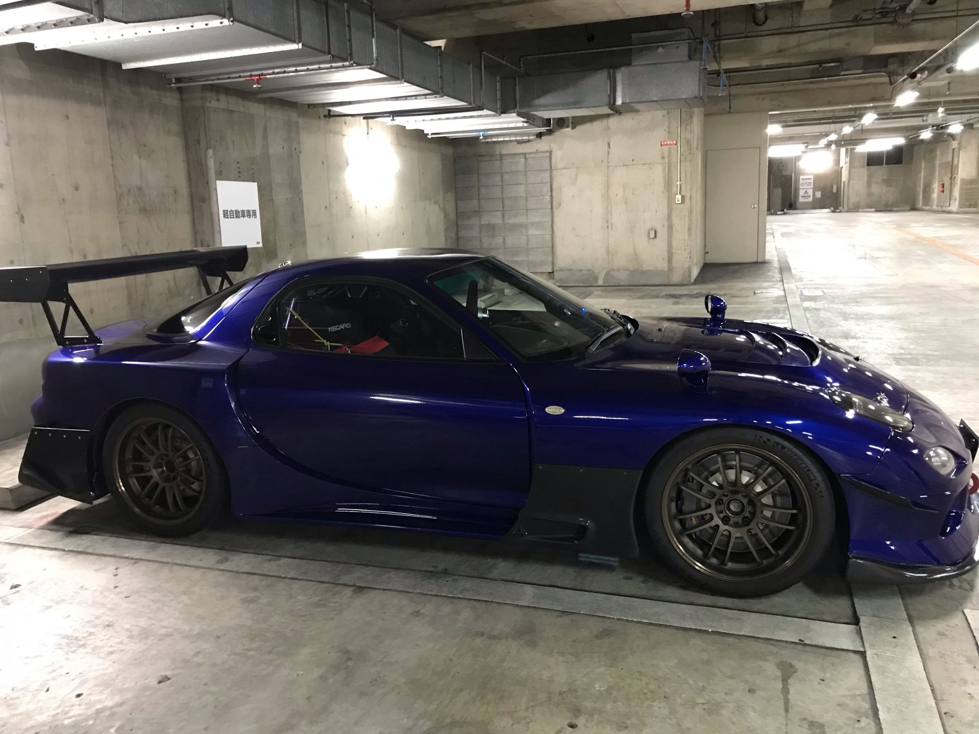 外装右