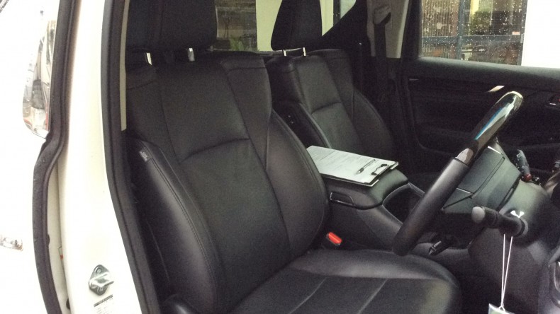 内装前方シート