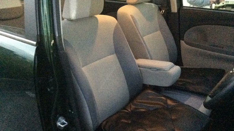 内装前方シート