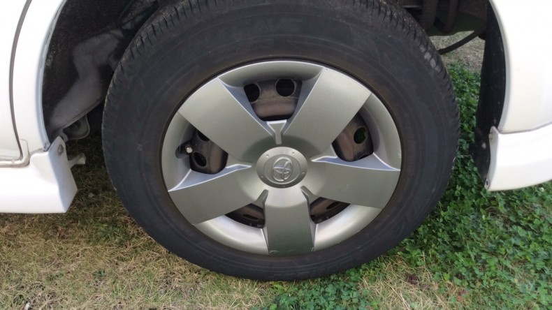 タイヤホイール前