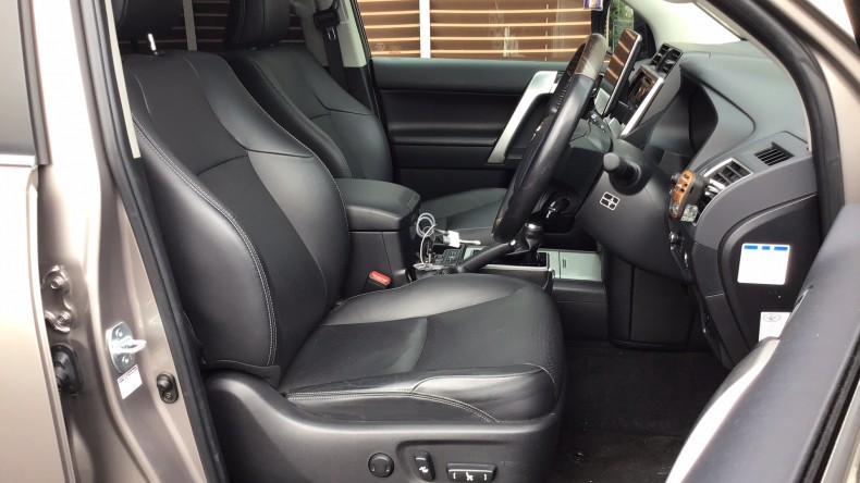 内装前方シート