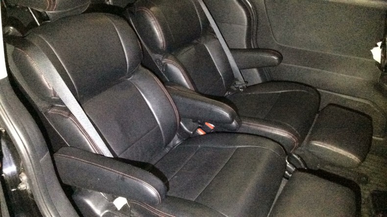 内装後方シート