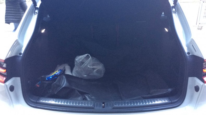 内装トランク
