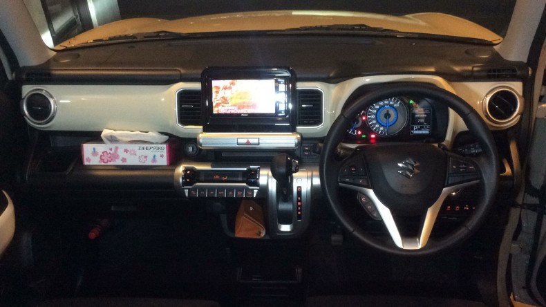 内装インパネ全体