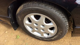 タイヤホイール前