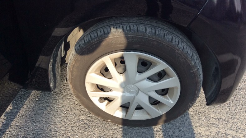 タイヤホイール前