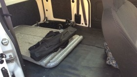 内装後方シート