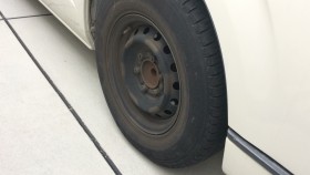 タイヤホイール前