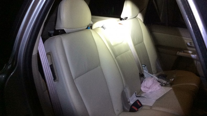 内装後方シート