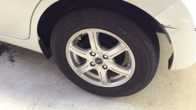 タイヤホイール前