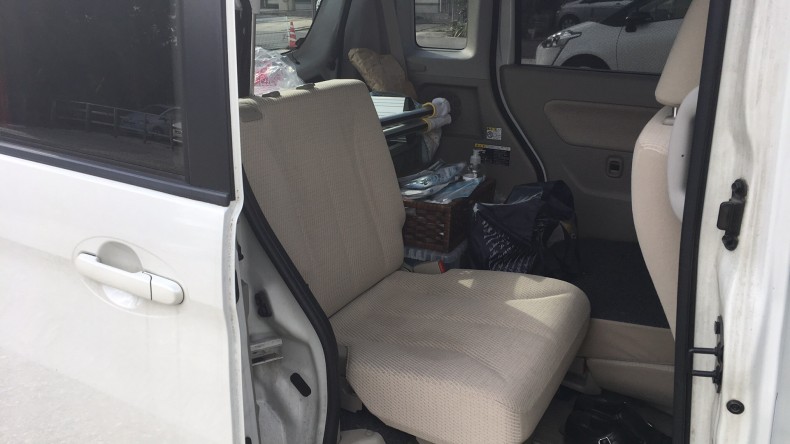 内装後方シート