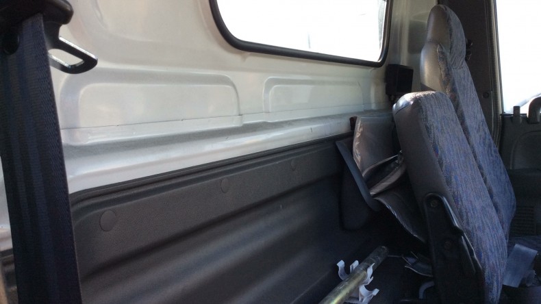 内装後方シート