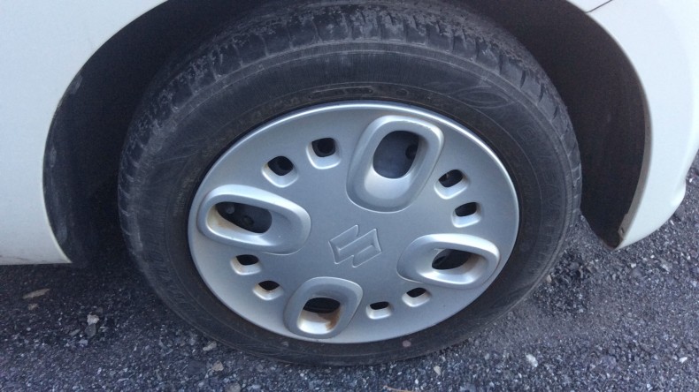 タイヤホイール前