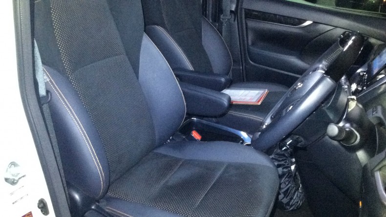 内装前方シート