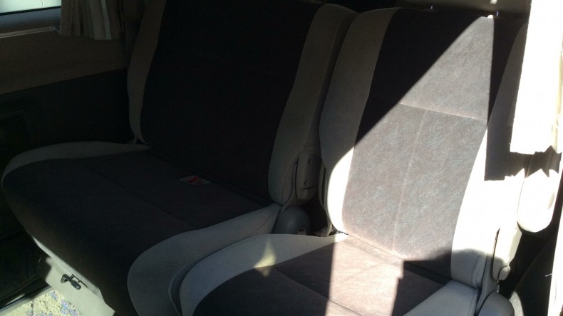 内装後方シート