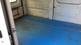 内装後方シート