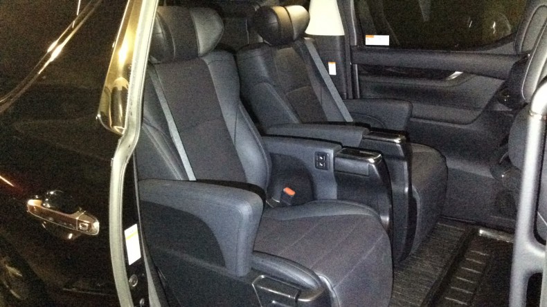 内装後方シート