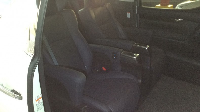 内装後方シート