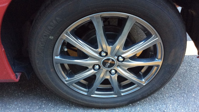 タイヤホイール前