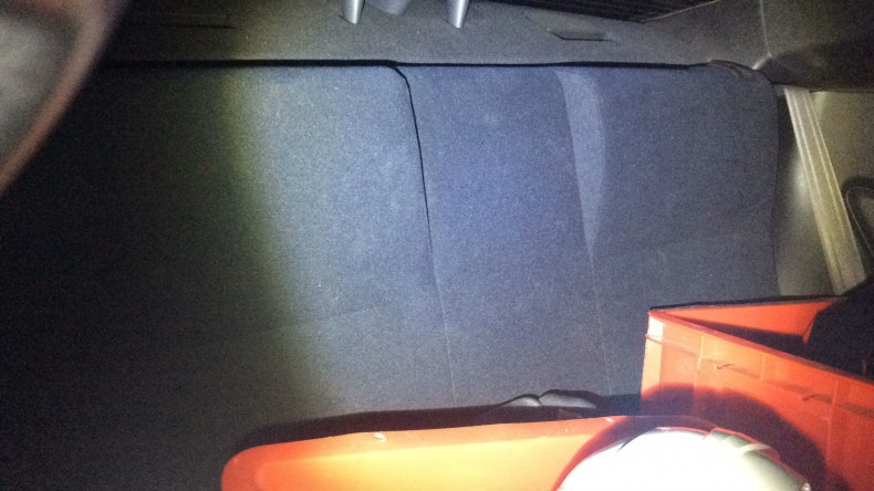 内装後方シート