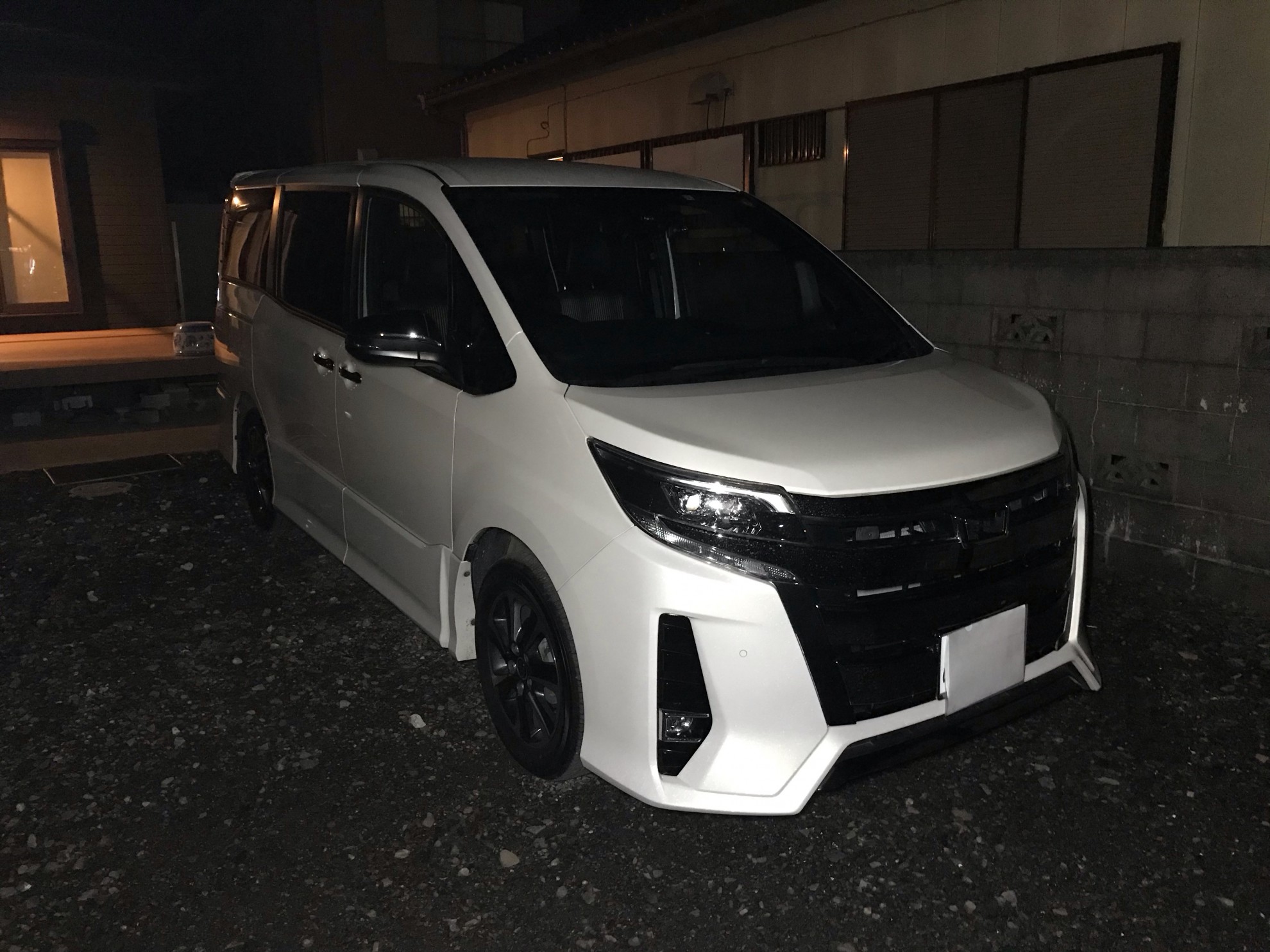 外装右前