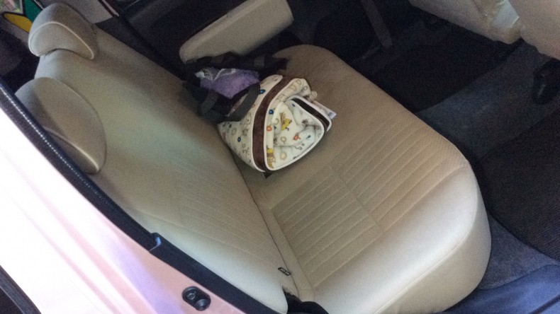 内装後方シート