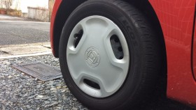 タイヤホイール前