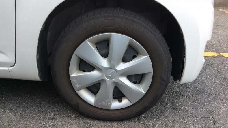 タイヤホイール前