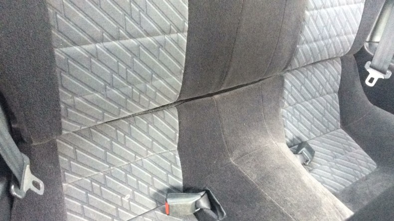 内装後方シート