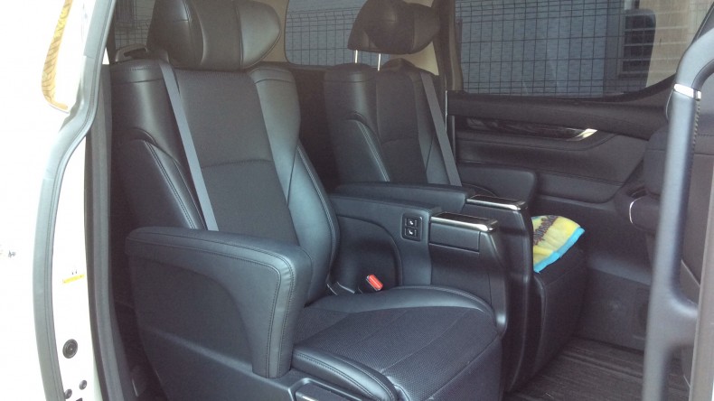 内装後方シート