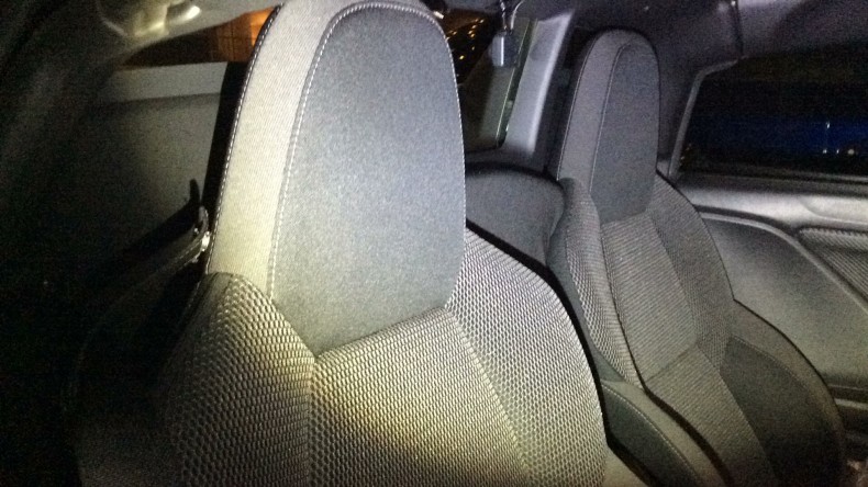 内装後方シート