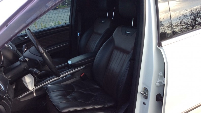 内装前方シート