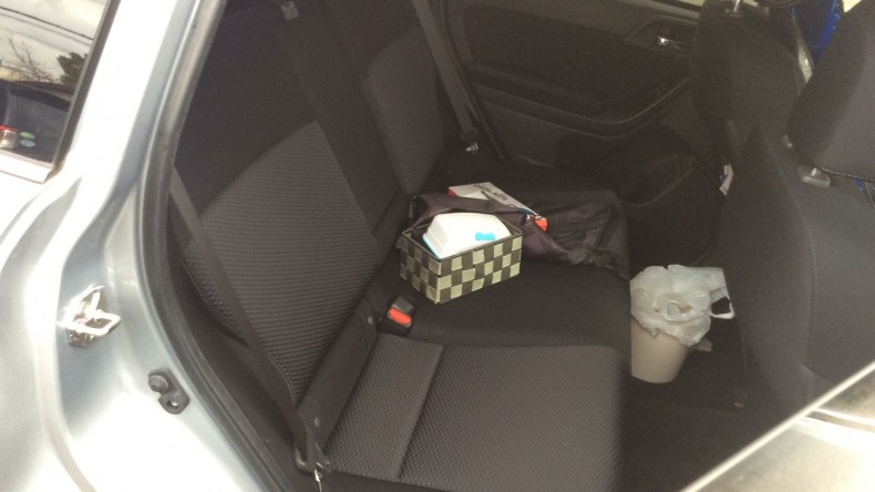 内装後方シート