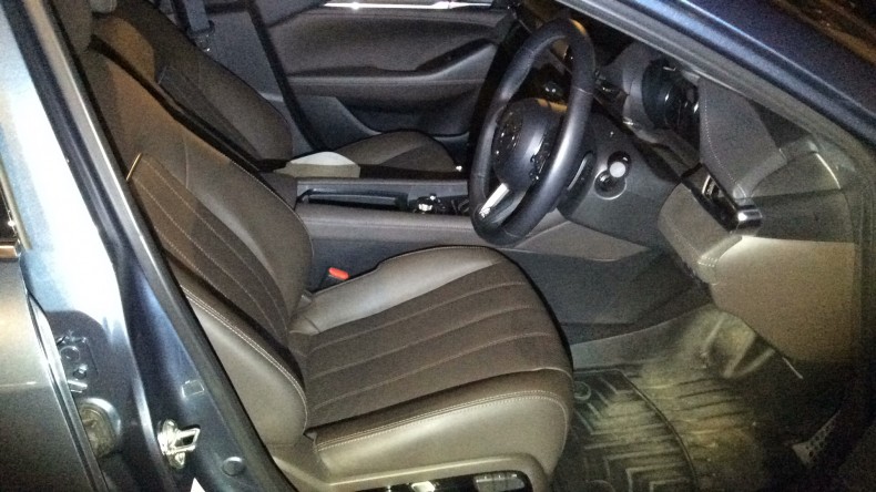 内装前方シート