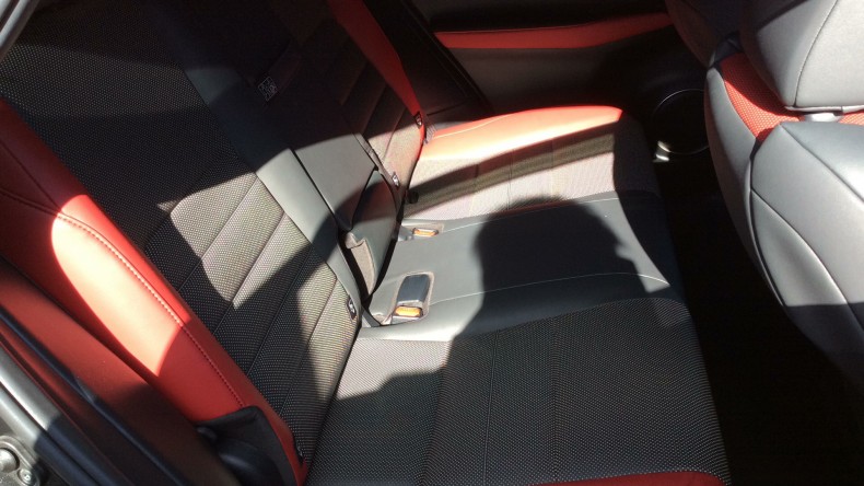 内装後方シート