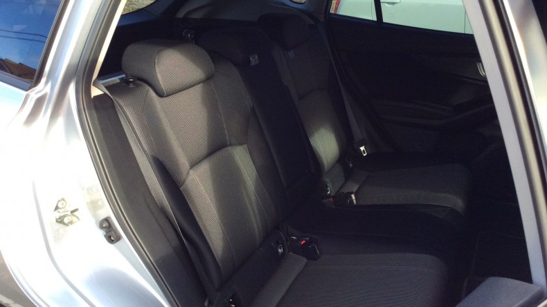 内装後方シート