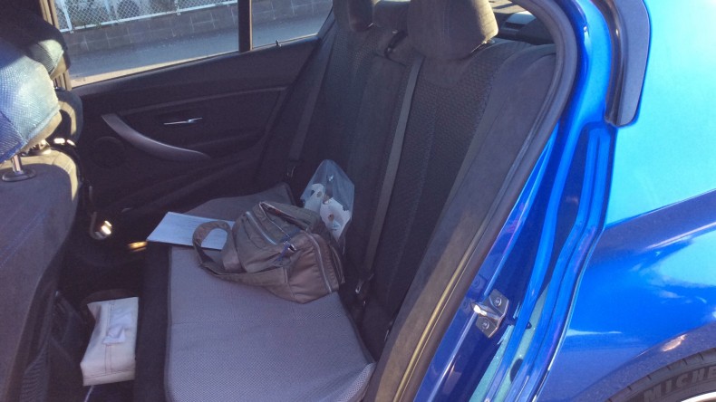 内装後方シート