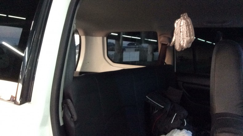 内装後方シート