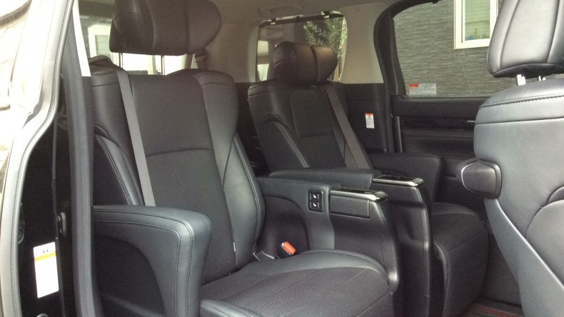 内装後方シート