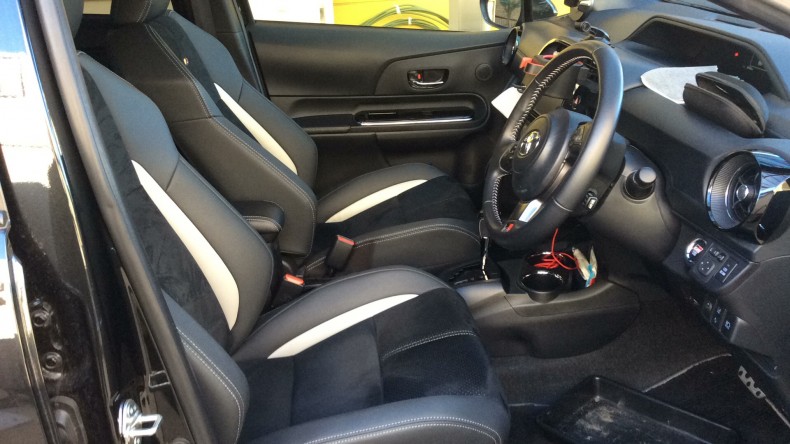 内装前方シート